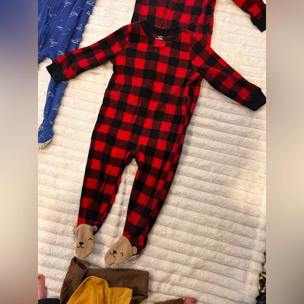 8 Piece Carter’s 24M Long-Sleeve Onesies/ Pajama Bundle